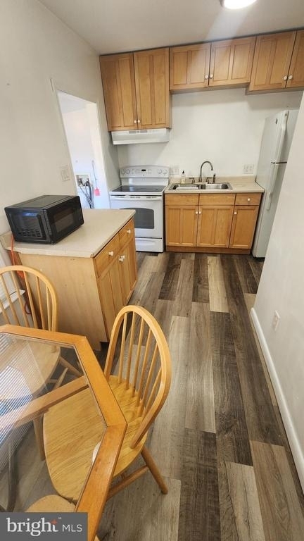 108 E Pacific Avenue - Photo 8