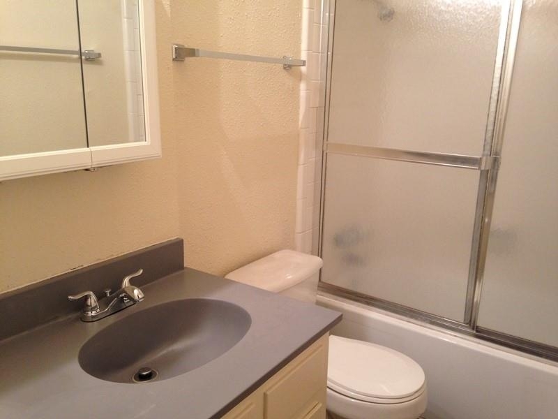 1710 Ledgewood Dr - Photo 9