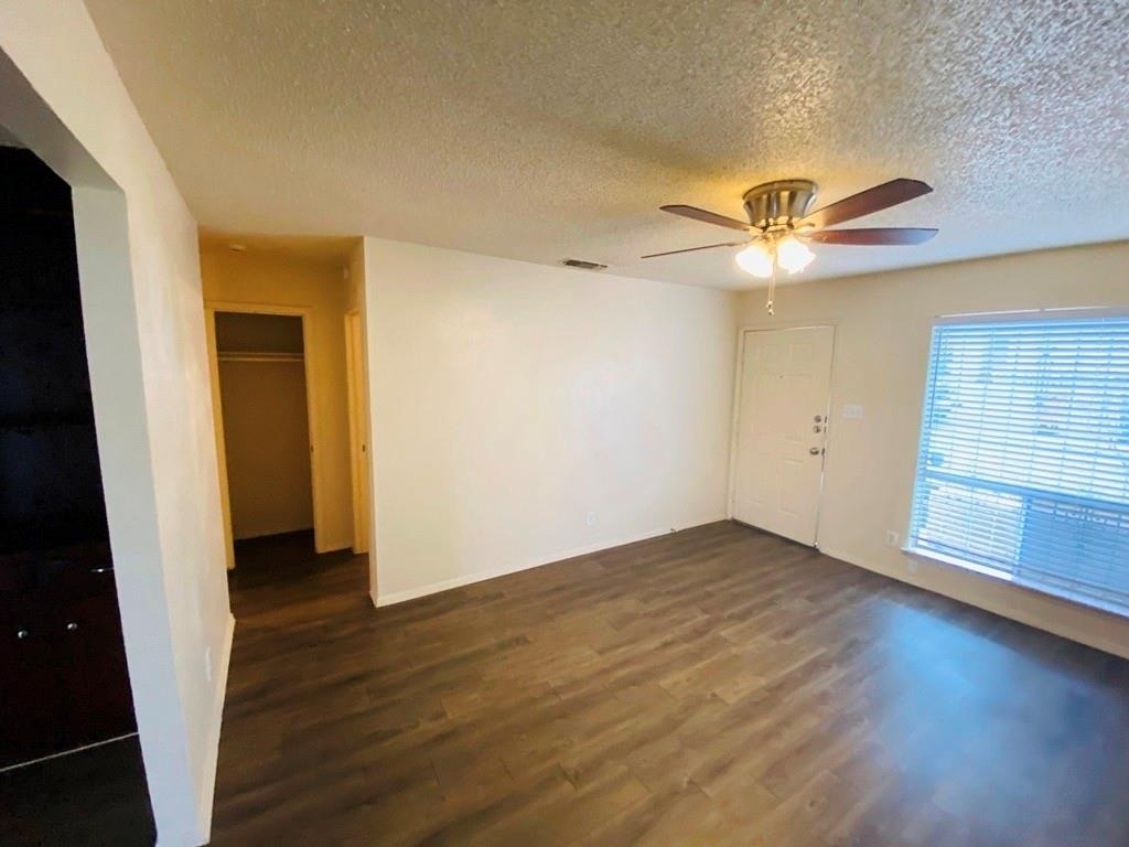 1710 Ledgewood Dr - Photo 1