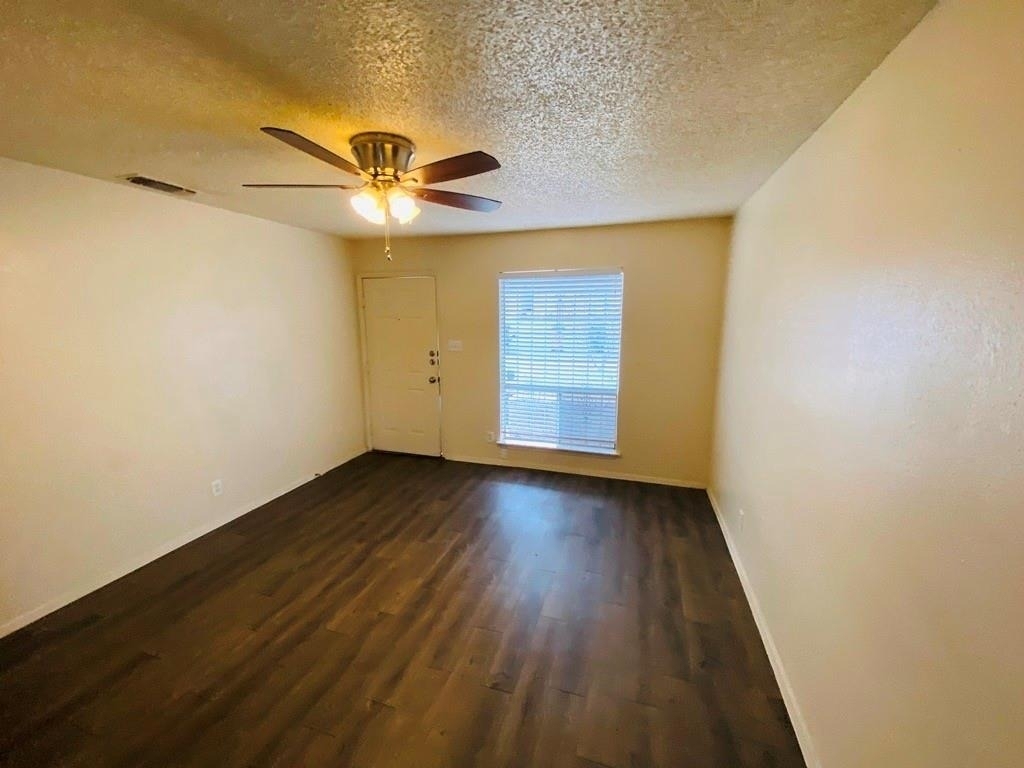 1710 Ledgewood Dr - Photo 0
