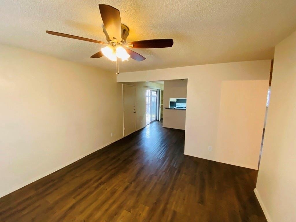 1710 Ledgewood Dr - Photo 2