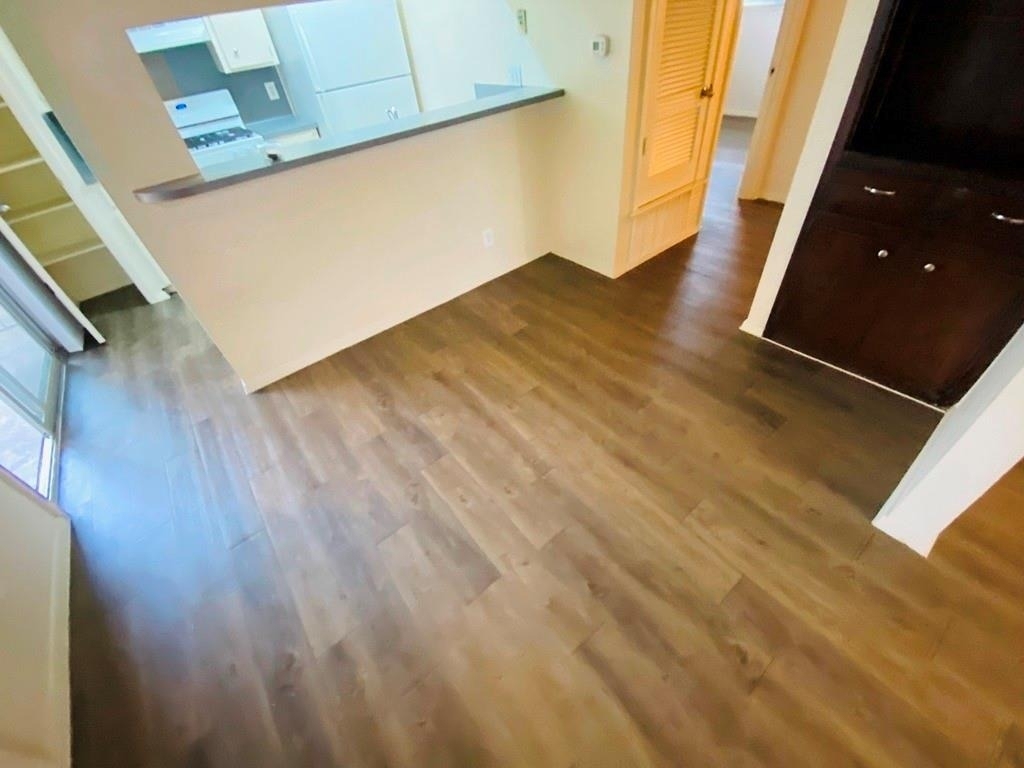 1710 Ledgewood Dr - Photo 3