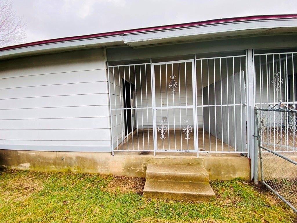 1710 Ledgewood Dr - Photo 12
