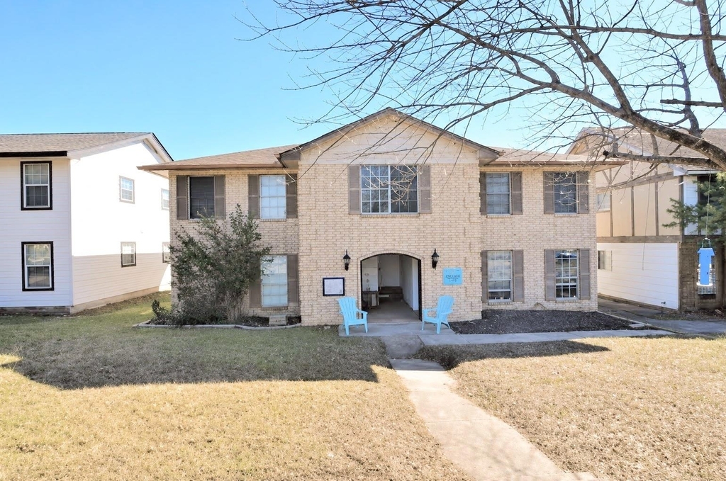 3429 Willowrun Dr - Photo 0