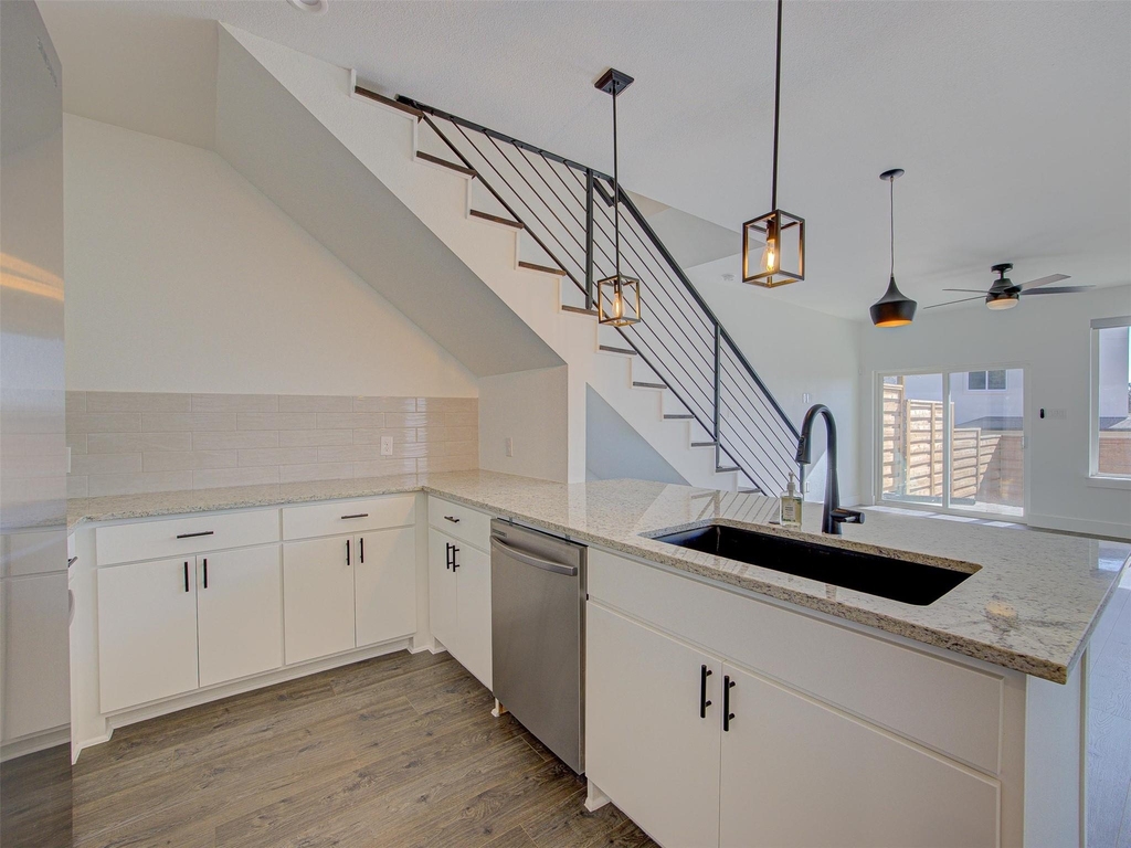 20507 Bonanza St - Photo 8