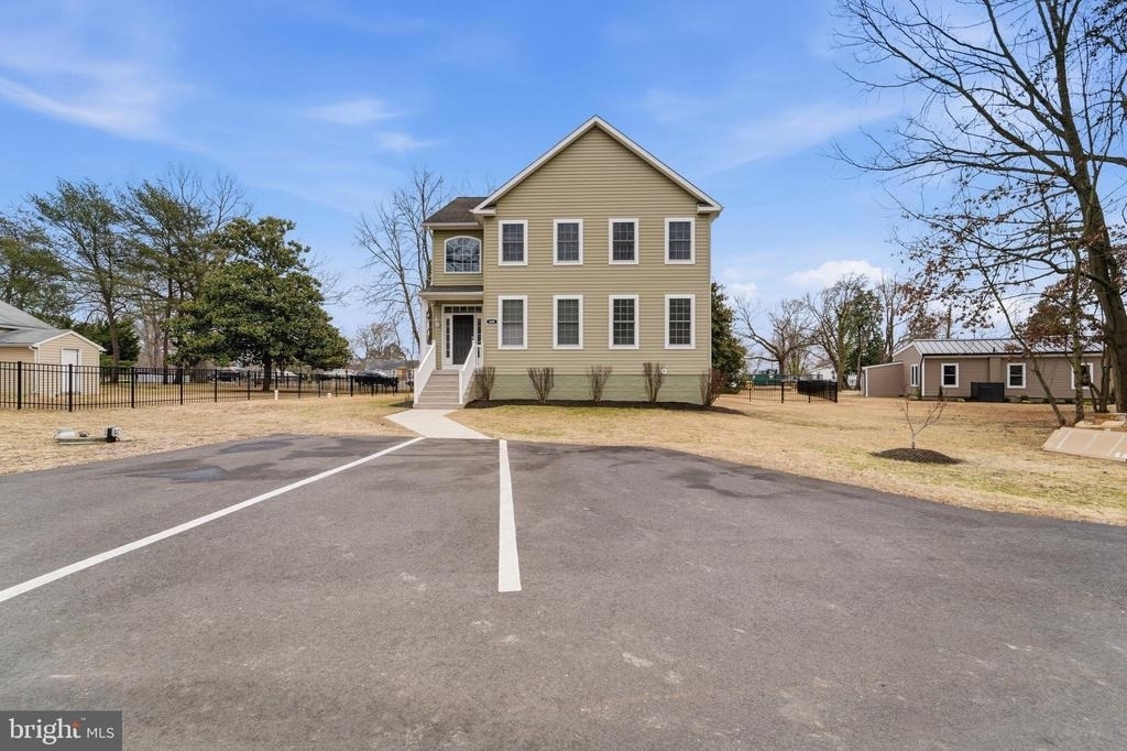 609 Tebbston Drive - Photo 1
