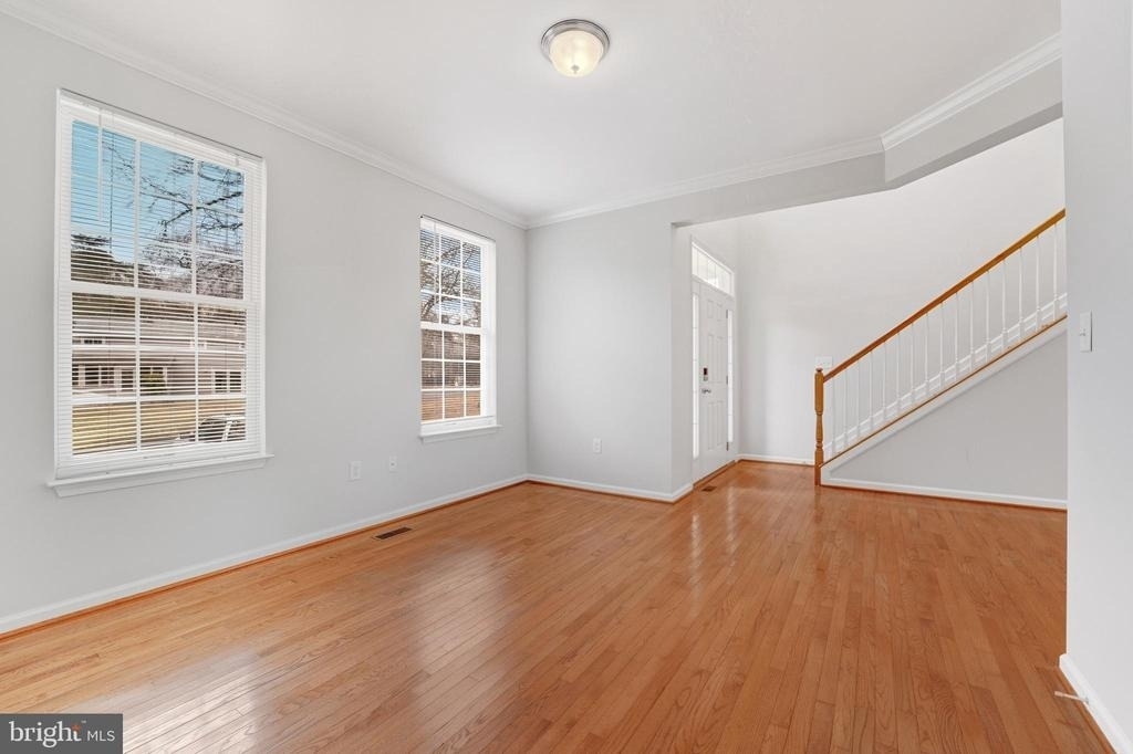 609 Tebbston Drive - Photo 5