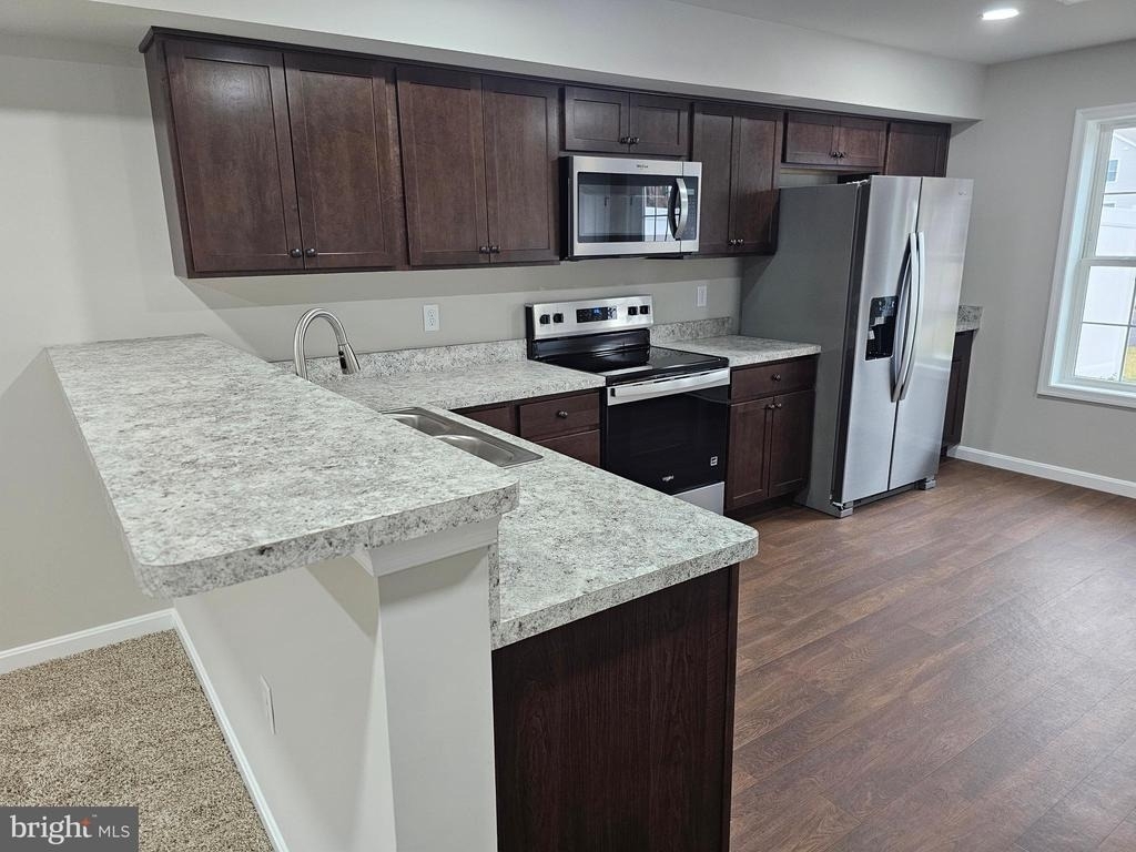 205 Fairfax Lane - Photo 3