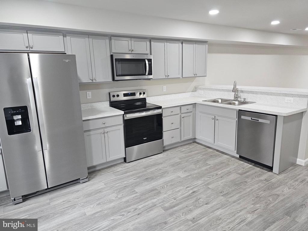 203 Fairfax Lane - Photo 5
