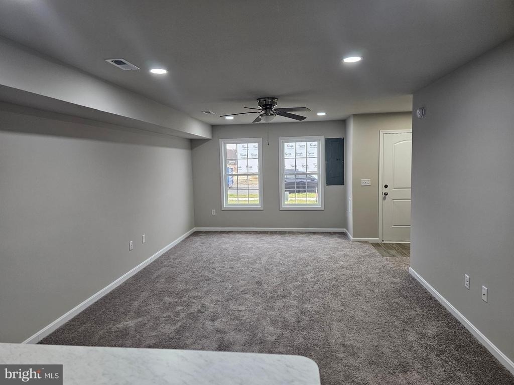 203 Fairfax Lane - Photo 4