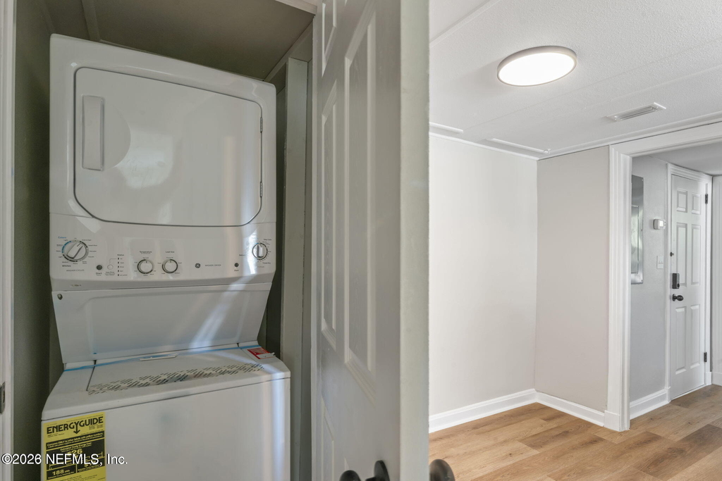 1821 San Marco Boulevard - Photo 2