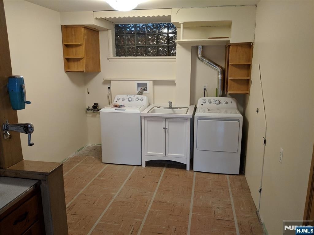 711 W Saddle River - Photo 36