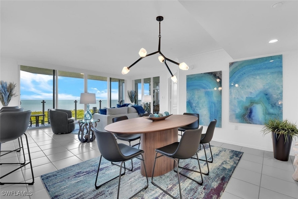 6101 Pelican Bay Boulevard - Photo 2