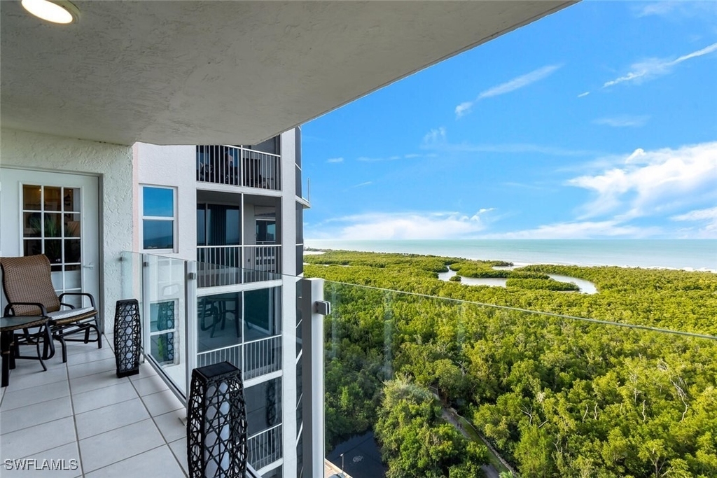 6101 Pelican Bay Boulevard - Photo 10