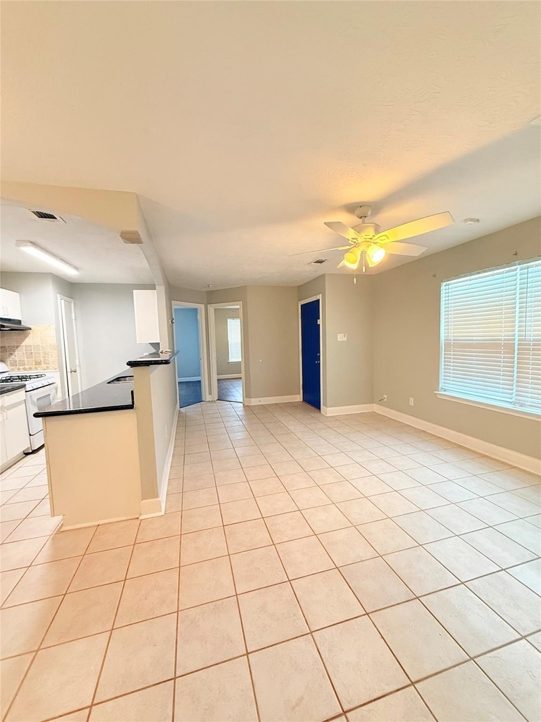 320 Willowick Street - Photo 4