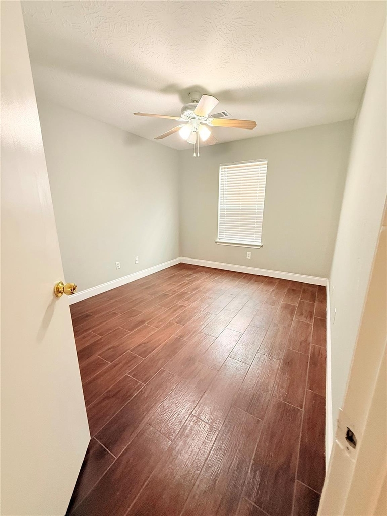 320 Willowick Street - Photo 10