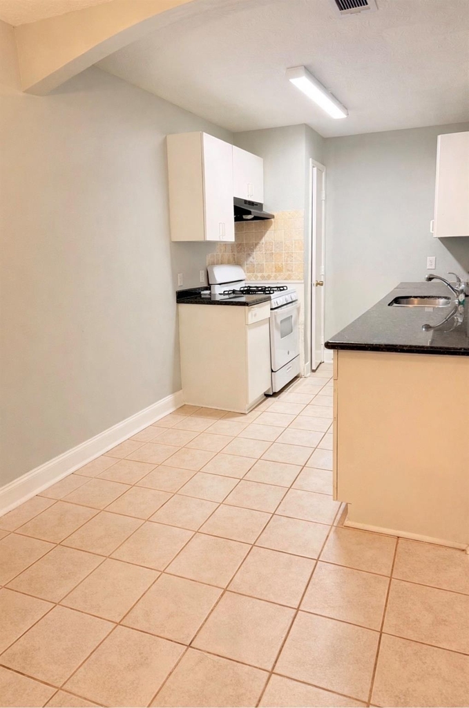 320 Willowick Street - Photo 3