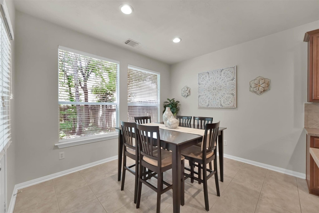 15 Aquiline Oaks Place - Photo 24
