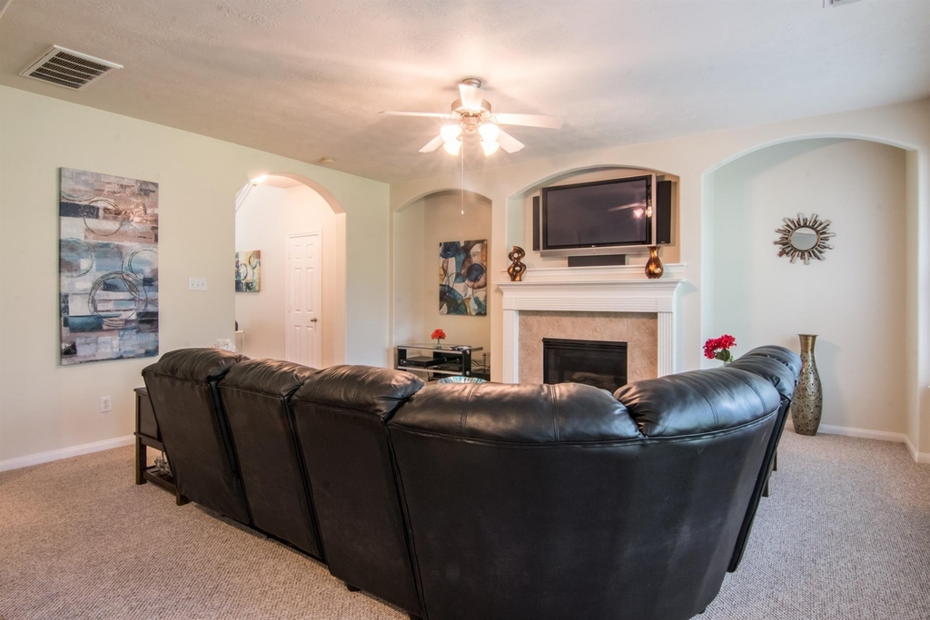 15 Aquiline Oaks Place - Photo 12