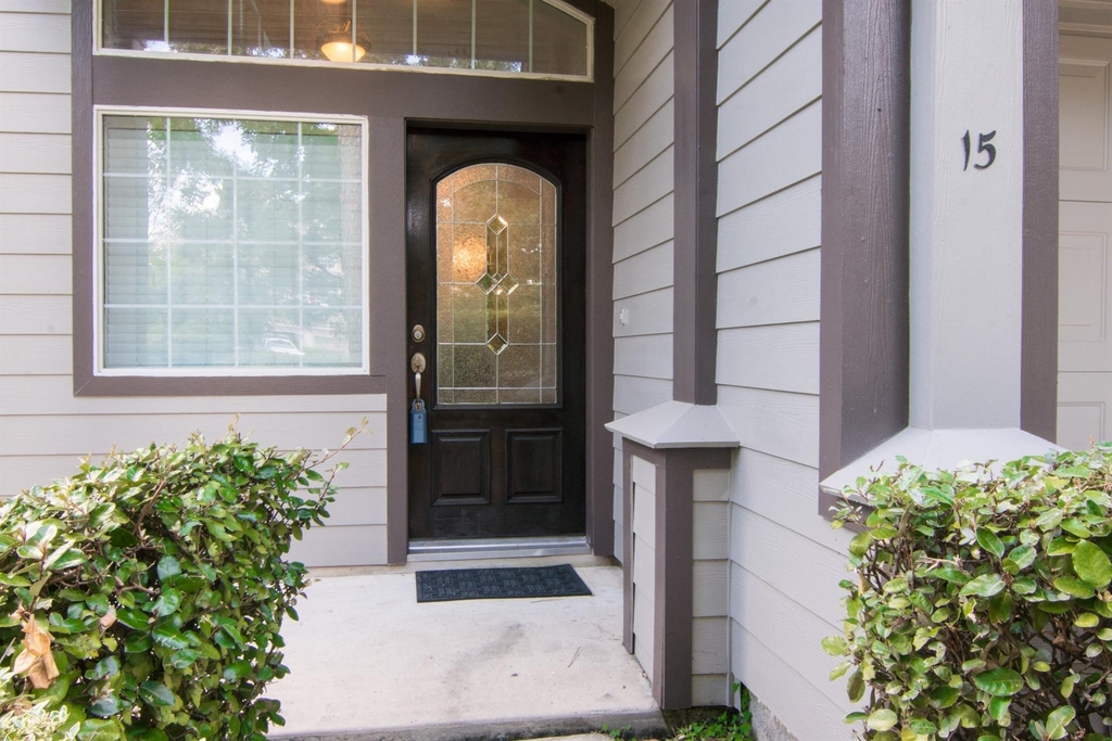 15 Aquiline Oaks Place - Photo 2
