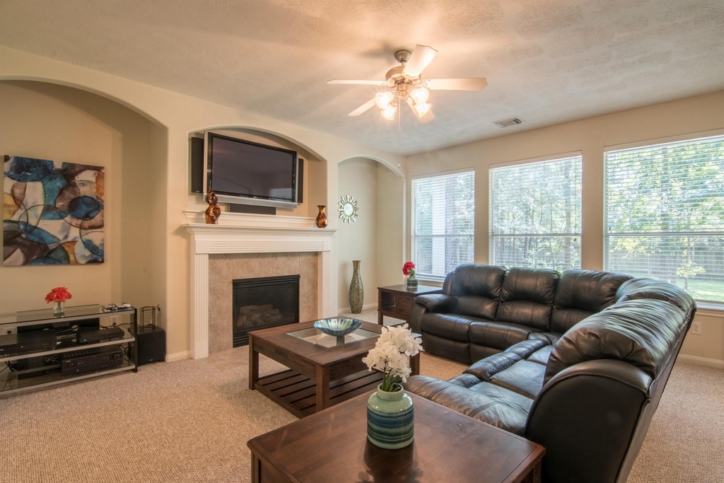15 Aquiline Oaks Place - Photo 13