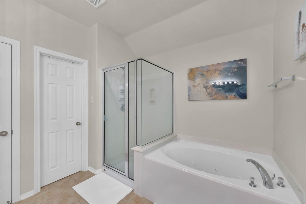15 Aquiline Oaks Place - Photo 33