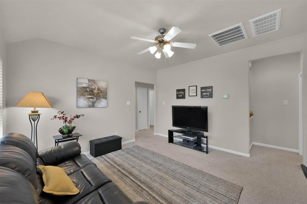 15 Aquiline Oaks Place - Photo 25