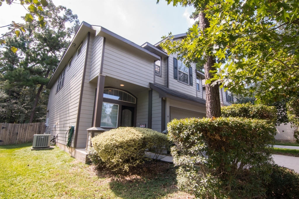 15 Aquiline Oaks Place - Photo 0