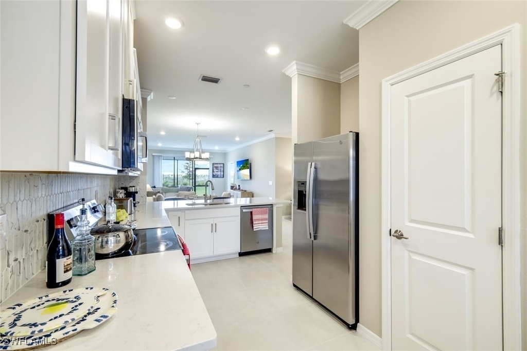 11811 Venetian Lagoon Drive - Photo 17