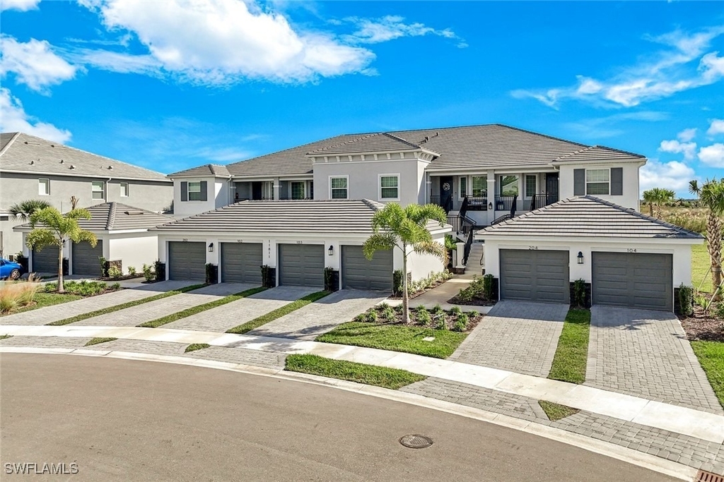 11811 Venetian Lagoon Drive - Photo 4