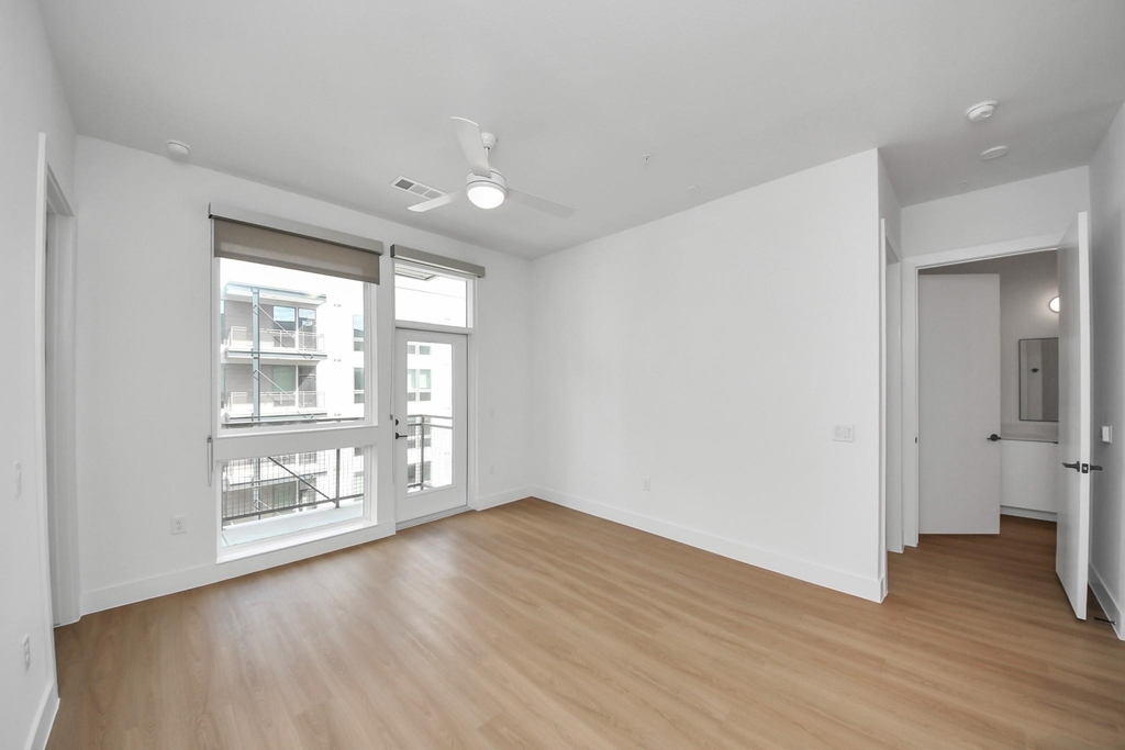 2810 Riverby Road - Photo 8