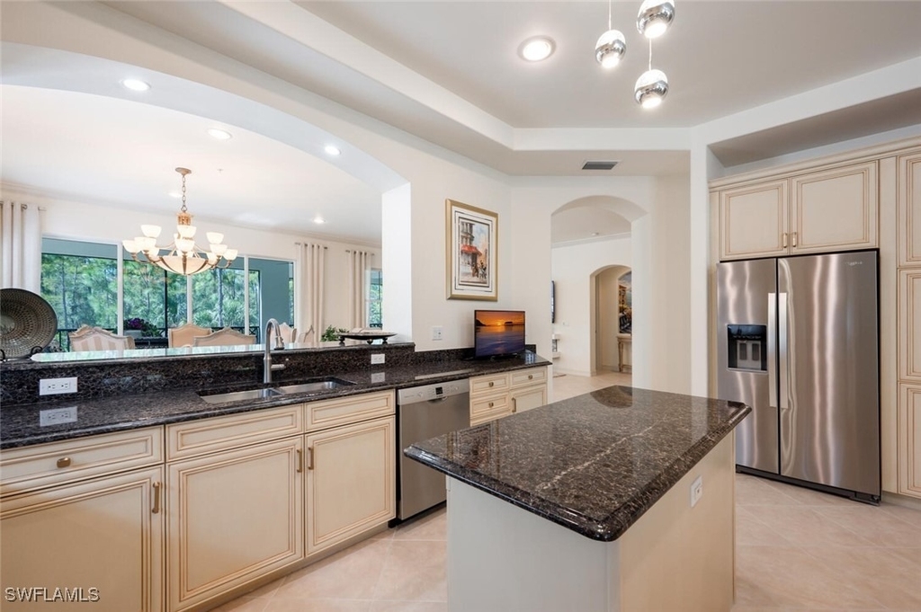 2843 Tiburon Boulevard E - Photo 34