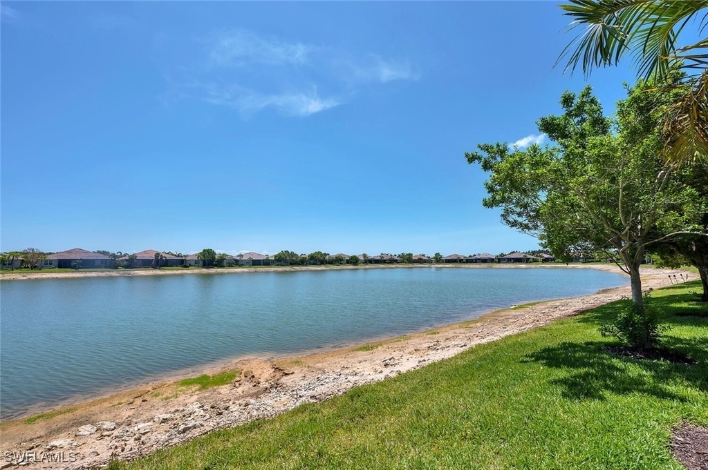 14940 Edgewater Circle - Photo 3