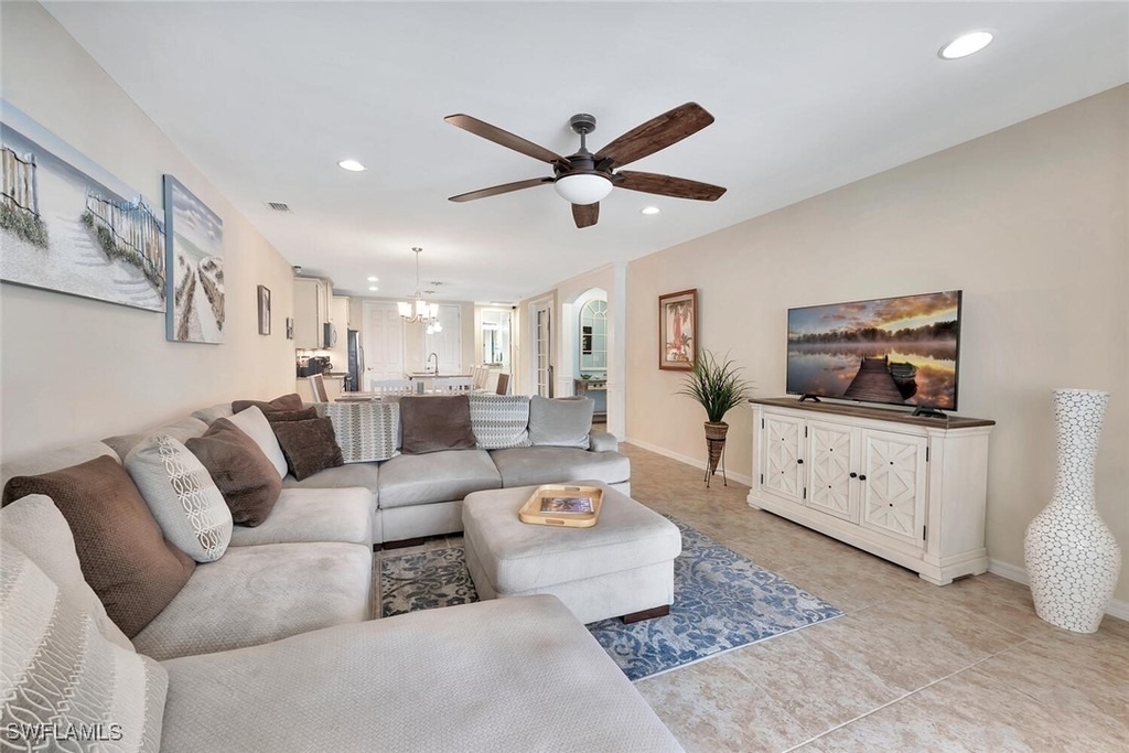 14940 Edgewater Circle - Photo 6