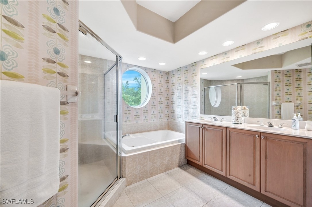 2748 Tiburon Boulevard E - Photo 19
