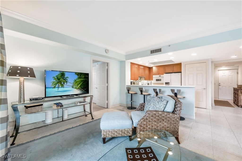 2748 Tiburon Boulevard E - Photo 9
