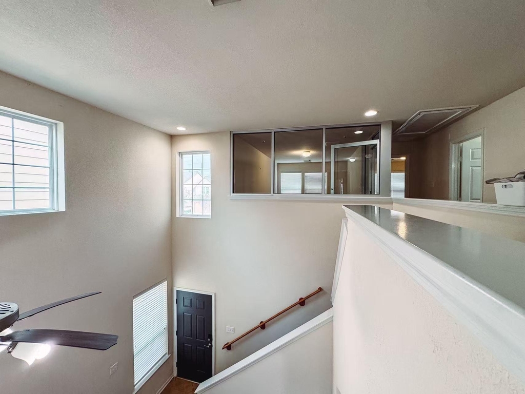3923 Calgary Circle - Photo 9