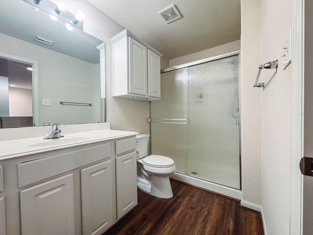 3923 Calgary Circle - Photo 20
