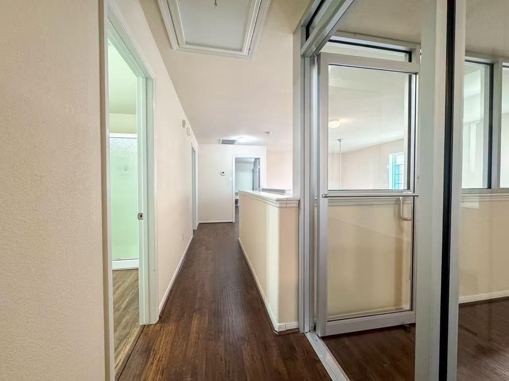 3923 Calgary Circle - Photo 11