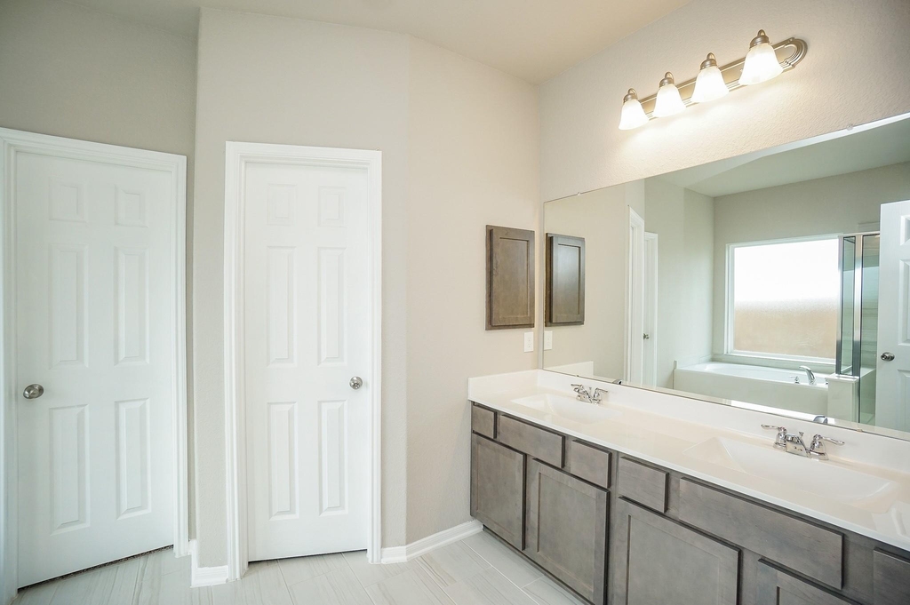 5463 Grand View Drive - Photo 15