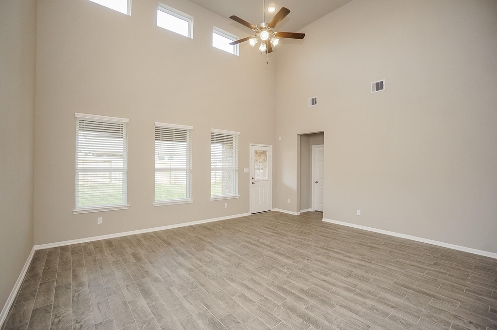 5463 Grand View Drive - Photo 4