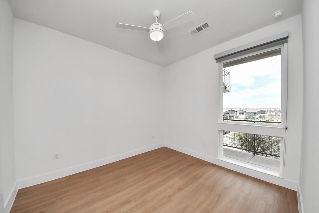 2810 Riverby Road - Photo 11