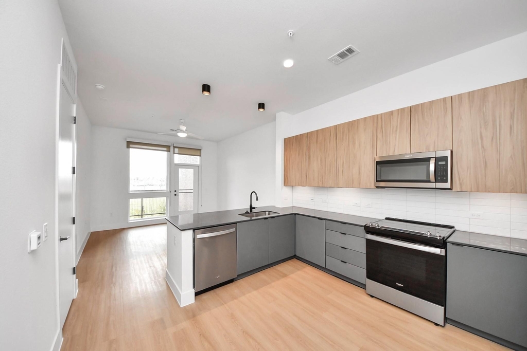 2810 Riverby Road - Photo 2