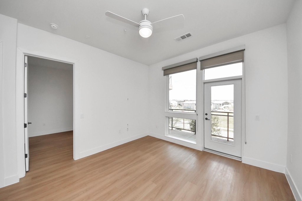 2810 Riverby Road - Photo 9