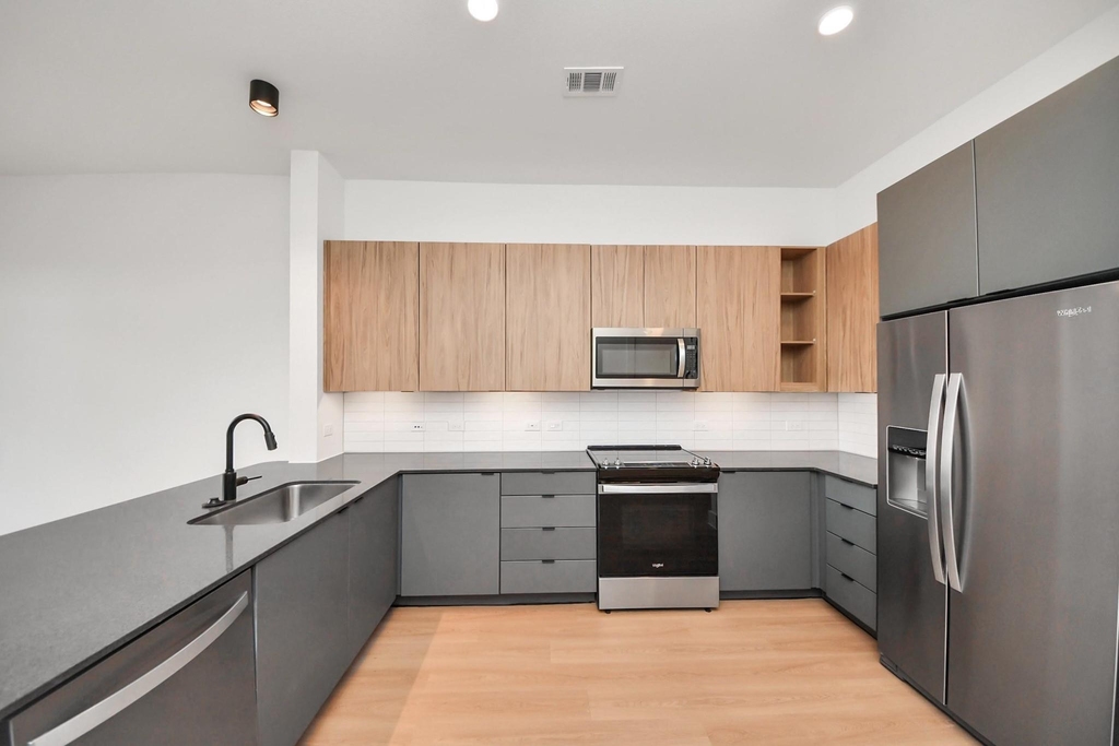 2810 Riverby Road - Photo 3