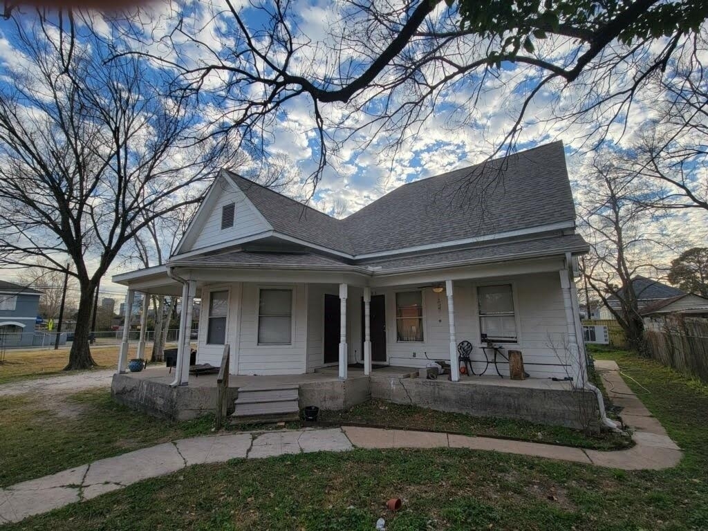 1905 Chapman Street - Photo 0