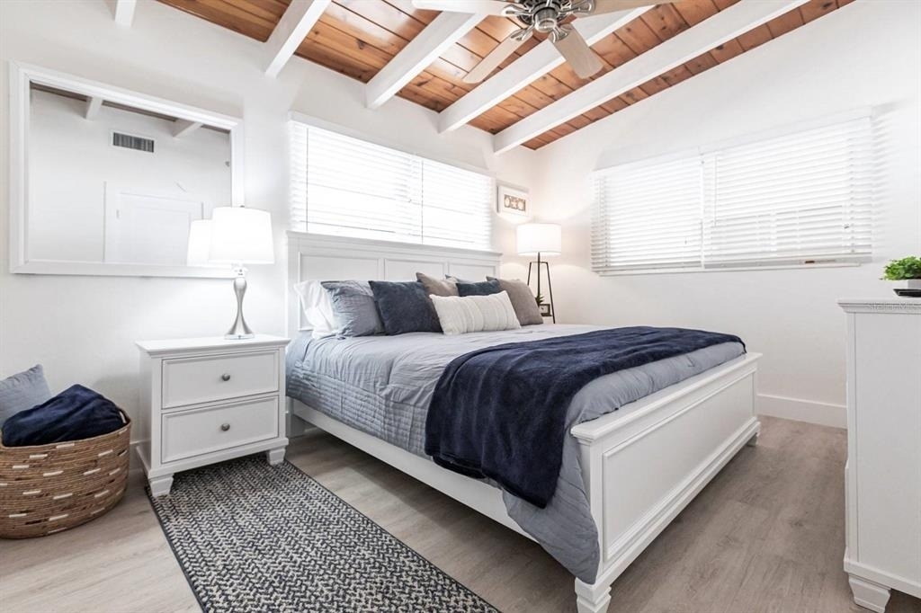 6006 Midnight Pass Road - Photo 10