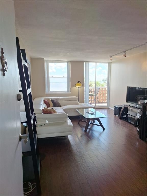 4015 Bayshore Boulevard - Photo 1