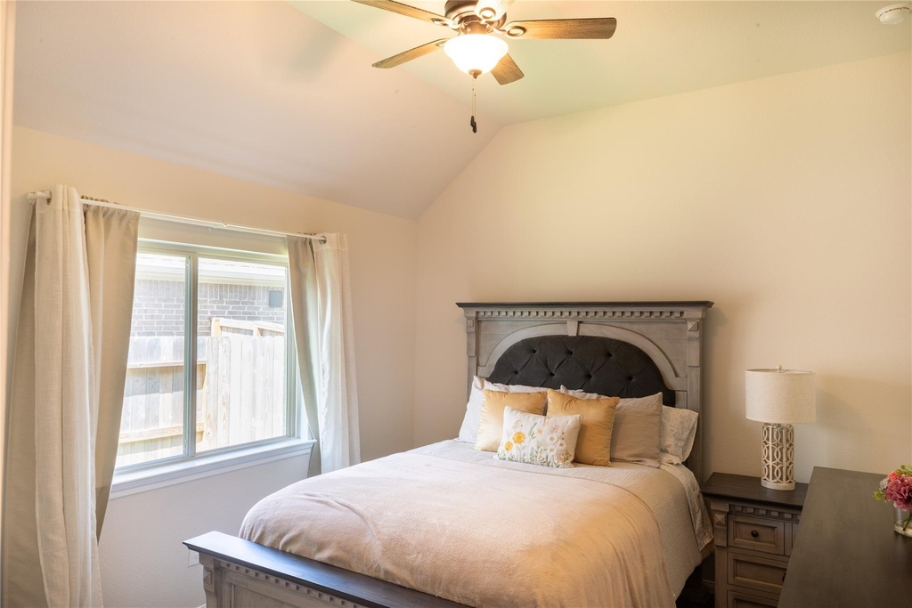 835 Sarasota Shore Dr Drive - Photo 19