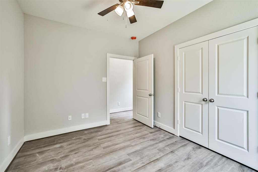 420 Ave B - Photo 15